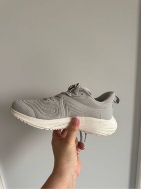 Fabletics Light Gray Women's Running Sneakers